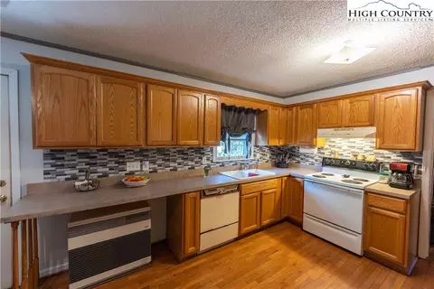 964 Tayson Rd, Sparta, NC 28675 photo 11