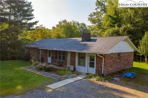 964 Tayson Rd, Sparta, NC 28675 photo 2