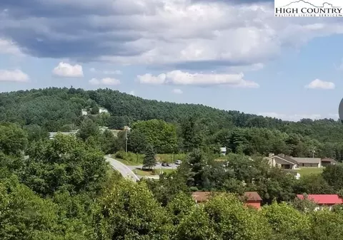 354 Dare Ln, Deep Gap, NC 28618 photo 6