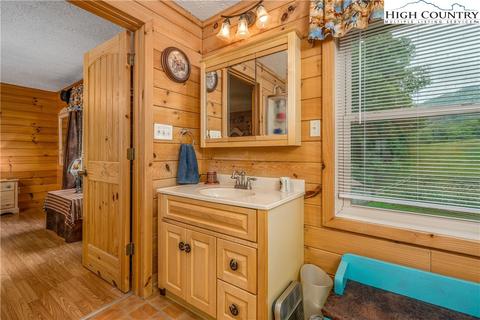 481 Clyde Cornett Rd, Vilas, NC 28692 photo 16