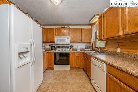 481 Clyde Cornett Rd, Vilas, NC 28692 photo 24