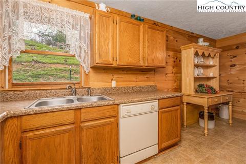 481 Clyde Cornett Rd, Vilas, NC 28692 photo 25