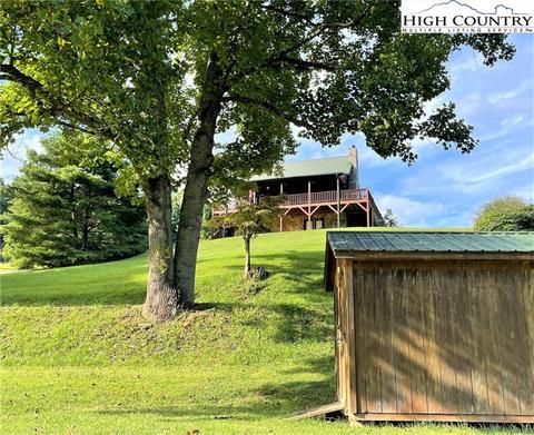 1029 Bill Cooper Rd, Crumpler, NC 28617 photo 2