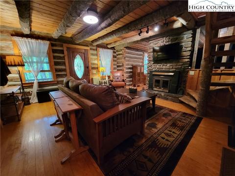 225 Quiet Pl, Todd, NC 28684 photo 4