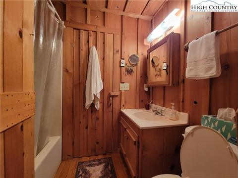 225 Quiet Pl, Todd, NC 28684 photo 18