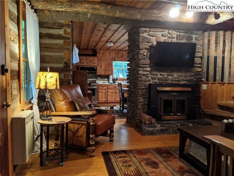225 Quiet Pl, Todd, NC 28684 photo 5