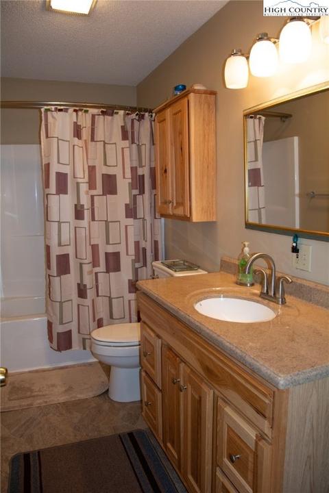 280 Rustic Rd, West Jefferson, NC 28694 photo 18