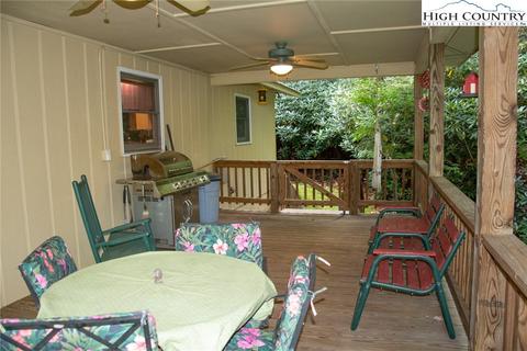 280 Rustic Rd, West Jefferson, NC 28694 photo 4