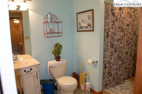280 Rustic Rd, West Jefferson, NC 28694 photo 26