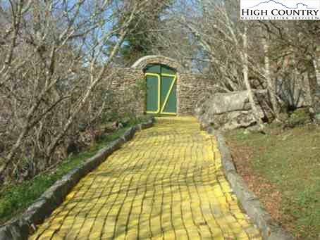 139 Chestnut Way, Beech Mountain, NC 28604 photo 10