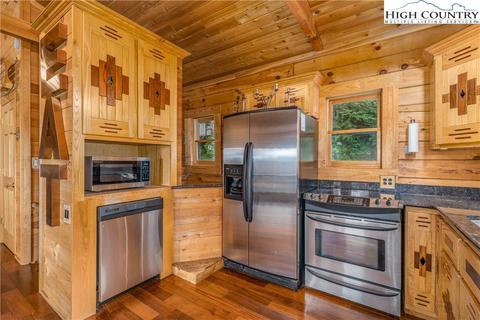 305 Screaming Eagle Trl, Creston, NC 28615 photo 29