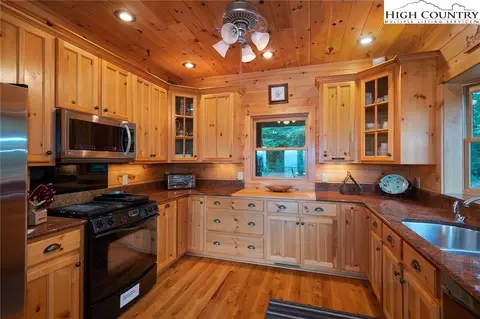 615 Fox Cove Rd, Ferguson, NC 28624 photo 8