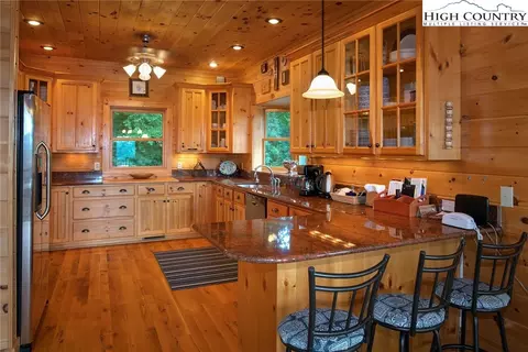615 Fox Cove Rd, Ferguson, NC 28624 photo 9