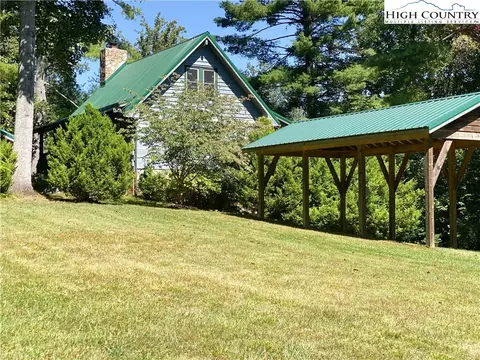 928 White Pine Dr, Ennice, NC 28623 photo 2