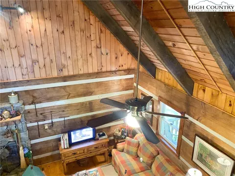 928 White Pine Dr, Ennice, NC 28623 photo 8