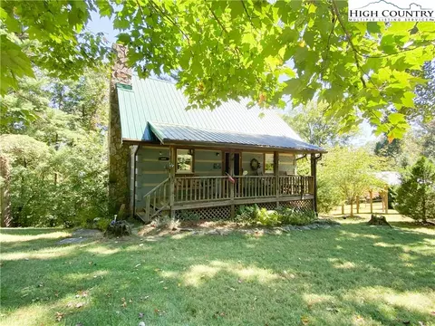 928 White Pine Dr, Ennice, NC 28623 photo 1