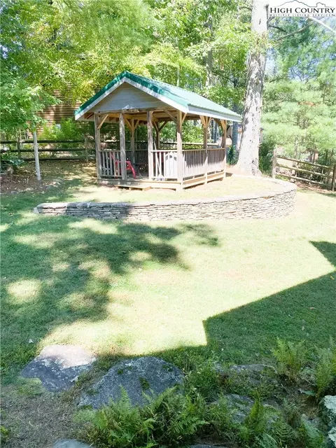 928 White Pine Dr, Ennice, NC 28623 photo 24
