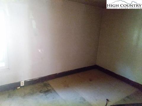 455 Monroe Miller Rd, Lansing, NC 28643 photo 7
