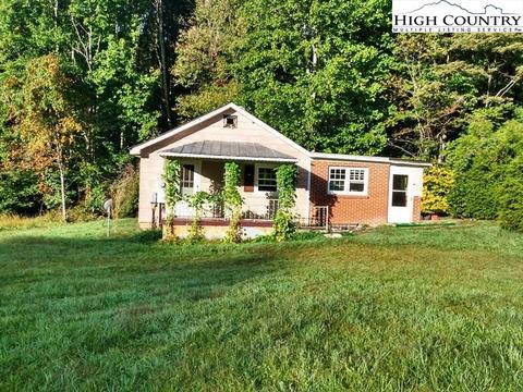 455 Monroe Miller Rd, Lansing, NC 28643 photo 1