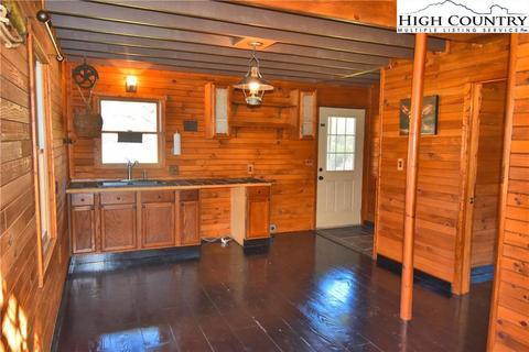 764 Konnarock Rd, Damascus, VA 24236 photo 5