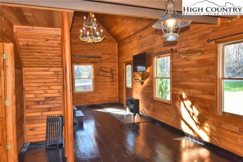 764 Konnarock Rd, Damascus, VA 24236 photo 6