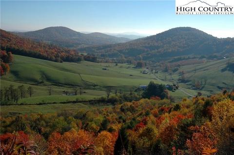 68 Twin Oaks Mountain Blvd, Sparta, NC 28675