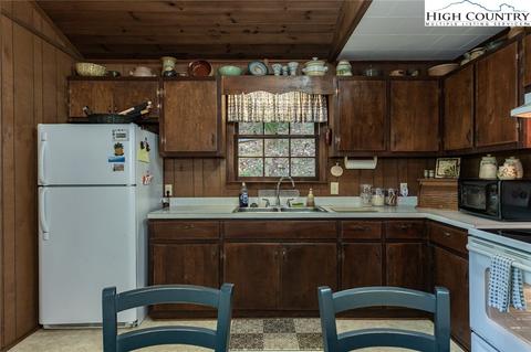 170 Trout Lake Rd, Deep Gap, NC 28618 photo 12
