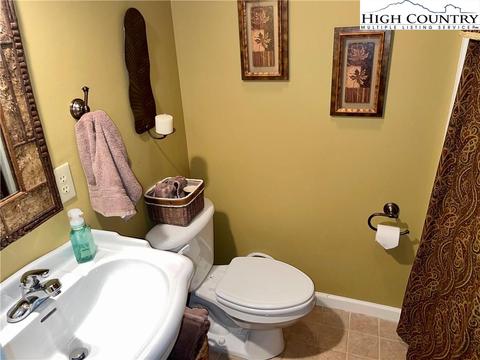 237 Cliffside Ln, Seven Devils, NC 28604 photo 23