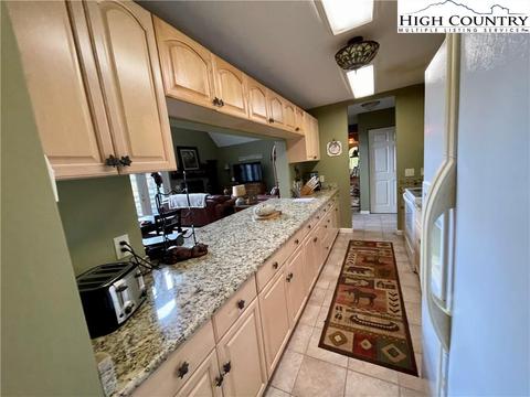 237 Cliffside Ln, Seven Devils, NC 28604 photo 7