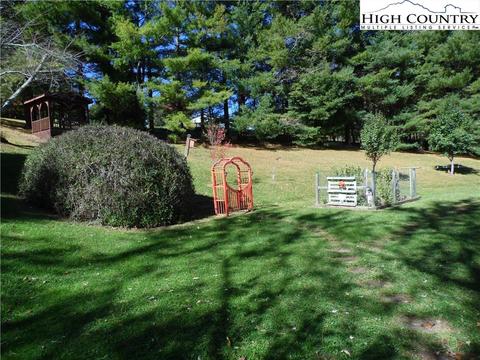 128 Mitchell Mountain Rd, Sparta, NC 28675 photo 2