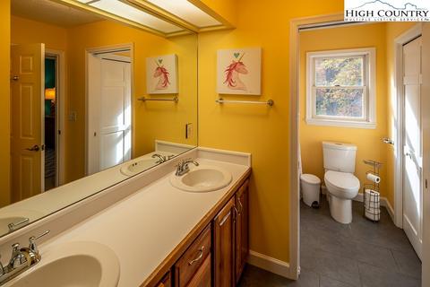868 Forestridge, Boone, NC 28607 photo 32