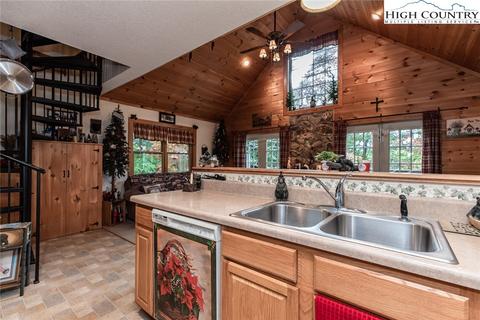 1162 Staghorn Rd, Purlear, NC 28665 photo 9