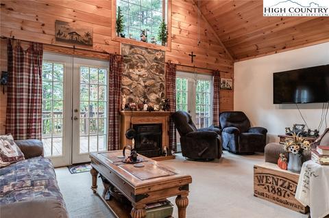 1162 Staghorn Rd, Purlear, NC 28665 photo 12