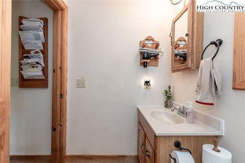 1162 Staghorn Rd, Purlear, NC 28665 photo 25