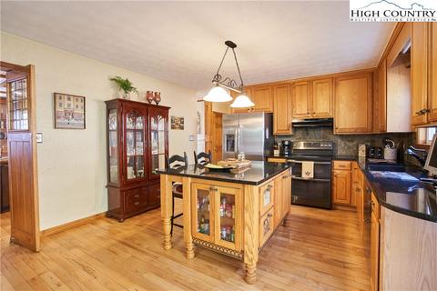 544 Algonquin Dr, Boone, NC 28607 photo 11