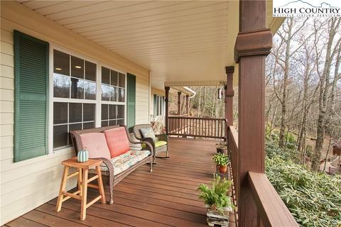 544 Algonquin Dr, Boone, NC 28607 photo 4