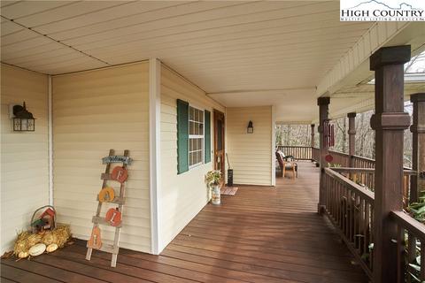 544 Algonquin Dr, Boone, NC 28607 photo 3