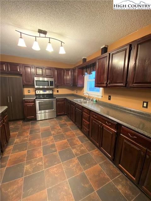1794 Dewitt Rd, Sparta, NC 28675 photo 12