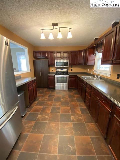 1794 Dewitt Rd, Sparta, NC 28675 photo 11