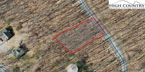 106 Poplar Dr, Beech Mountain, NC 28604 photo 1