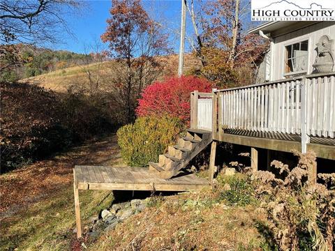 2428 Smithey Rd, Crumpler, NC 28617 photo 2