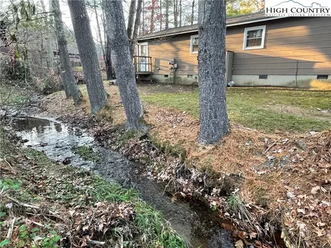 131 Maple Dr, Boone, NC 28607 photo 9