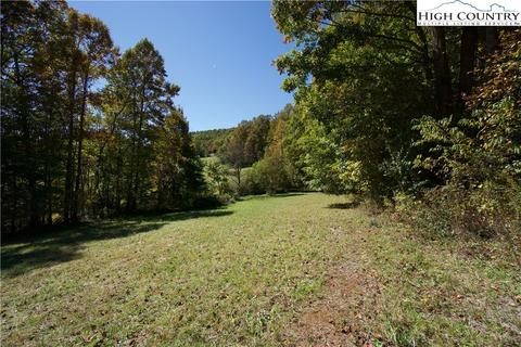 192 Tom Fowler Rd, Crumpler, NC 28617 photo 2