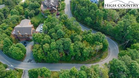 303 North Pinnacle Ridge Road, Beech Mountain, NC 28604