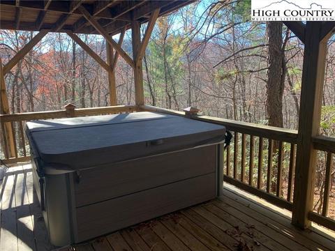 1027 Laurel Cir E, Deep Gap, NC 28618 photo 23