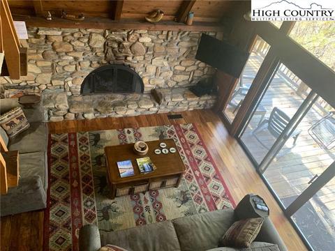1027 Laurel Cir E, Deep Gap, NC 28618 photo 9