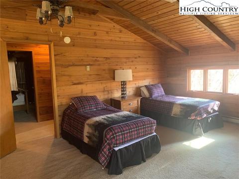 1027 Laurel Cir E, Deep Gap, NC 28618 photo 18