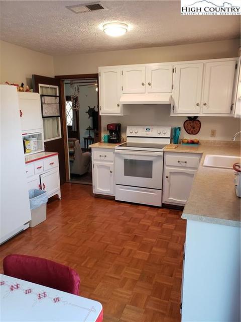 232 Laurel, Fries, VA 24330 photo 7