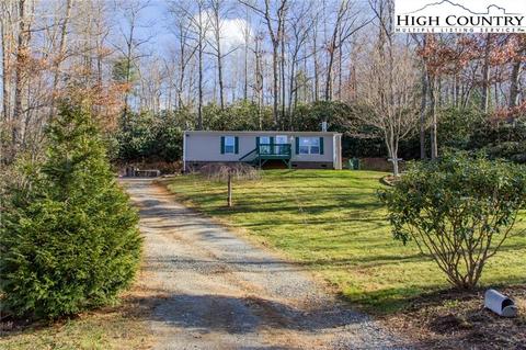 297 Betsy Cir, Todd, NC 28684 photo 1