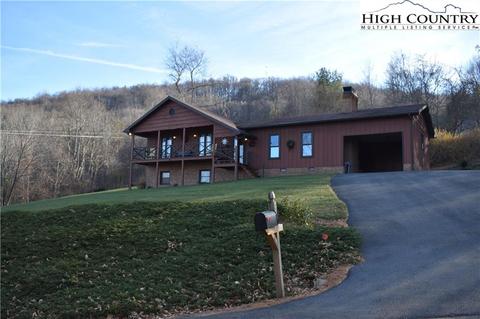247 Hill St, Sparta, NC 28675 photo 2